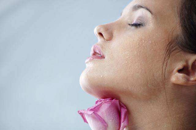 濕熱體質怎么改善?濕熱體質有什么癥狀?-易網健康<a href=http://www.xllyou.com/jkys/ target=_blank class=infotextkey>養生</a>網 濕熱體質怎么改善?濕熱體質有什么癥狀?