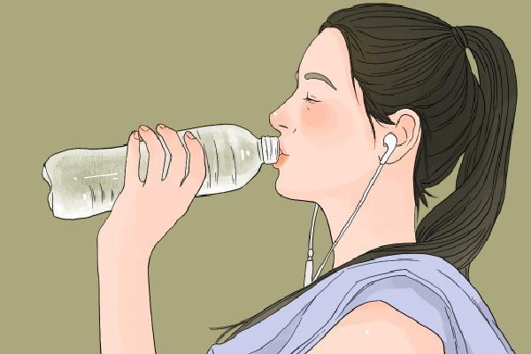 夏天出汗多怎么解決-易網(wǎng)健康<a href=http://www.xllyou.com/jkys/ target=_blank class=infotextkey>養(yǎng)生</a>網(wǎng) 夏天出汗多怎么解決