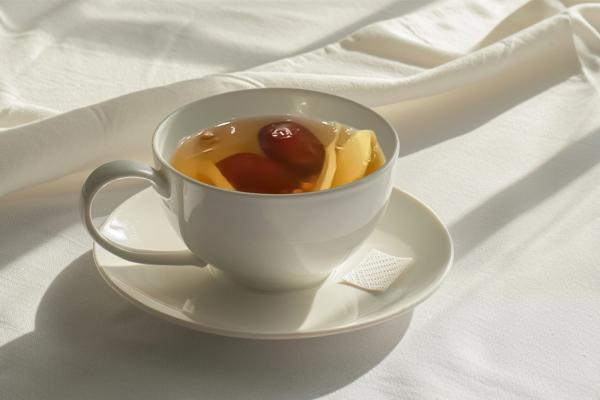 冬季補血喝什么茶好-易網<a href=http://www.xllyou.com/ target=_blank class=infotextkey>健康養生</a>網 冬季補血喝什么茶好