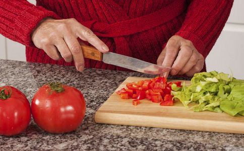 如何保護眼睛 熬夜 維生素 熬夜吃什么