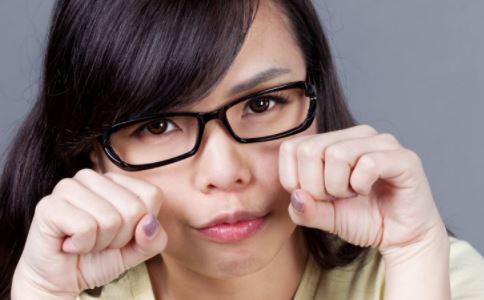 高度<a href=http://www.xllyou.com/tags-近視.html target=_blank class=infotextkey>近視</a>者不宜獻(xiàn)血 為什么高度近視者不宜獻(xiàn)血 為何高度近視者不宜獻(xiàn)血 高度近視者不宜獻(xiàn)血的原因