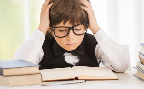 預(yù)防近視的方法 如何預(yù)防近視 防近視臺(tái)燈