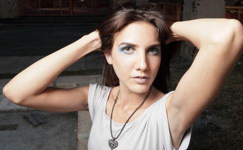 哪些女明星做過激光近視手術? 激光近視手術 女明星近視 準分子激光近視手術 激光手術的效果