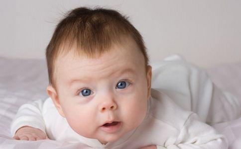 如何預測兒童<a href=http://www.xllyou.com/tags-近視.html target=_blank class=infotextkey>近視</a>? 兩個月嬰兒視力 三個月嬰兒視力 四個月嬰兒視力 嬰兒什么時候