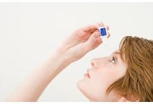 秋季眼干不要過于依賴眼藥水