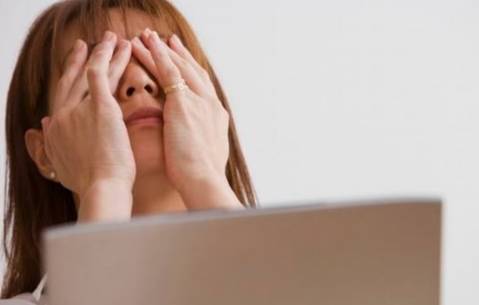 眼睛紅腫發癢是怎么回事？