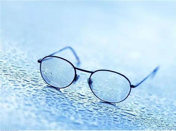 如何保護眼鏡？