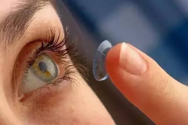 散光戴隱形眼鏡有用嗎? 散光戴隱形眼鏡有用嗎?