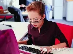 眼睛干澀、充血,原是電腦輻射惹的禍