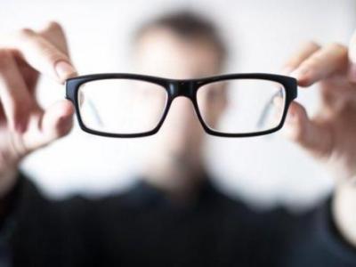 戴眼鏡的六大誤區(qū)