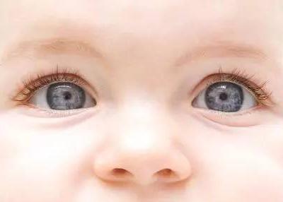 如何才能發(fā)現(xiàn)寶寶的視力問題?