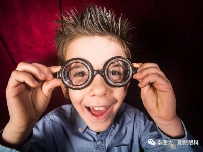 戴眼鏡的幾個誤區，你知道多少？