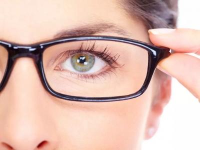 如何保護眼鏡？