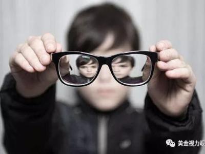 還拿高度近視不當回事?熬夜坐過山車-護眼就用黃金視力眼貼