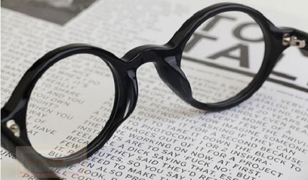 中國(guó)最受歡迎的十大眼鏡品牌盤點(diǎn)-易網(wǎng)健康<a href=http://www.xllyou.com/jkys/ target=_blank class=infotextkey>養(yǎng)生</a>網(wǎng) 中國(guó)最受歡迎的十大眼鏡品牌盤點(diǎn)