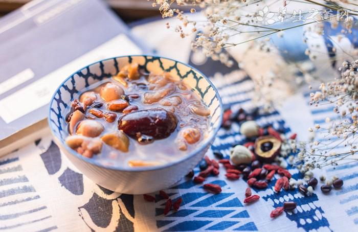 更年期的食療偏方-易網<a href=http://www.xllyou.com/ target=_blank class=infotextkey>健康養生</a>網 更年期的食療偏方