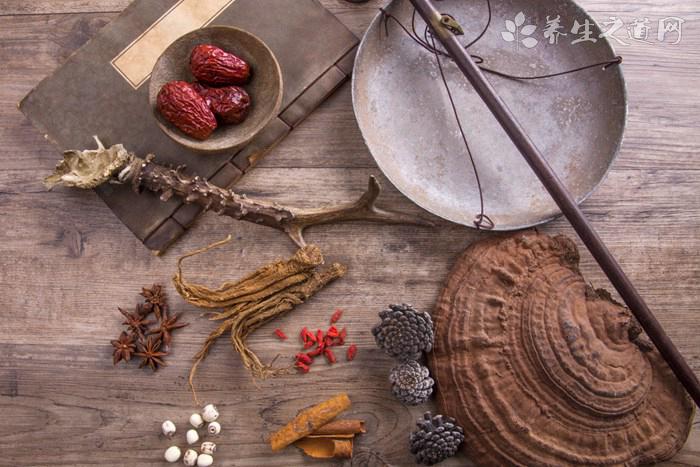 宮寒按摩什么穴位-易網健康<a href=http://www.xllyou.com/jkys/ target=_blank class=infotextkey>養生</a>網 宮寒按摩什么穴位