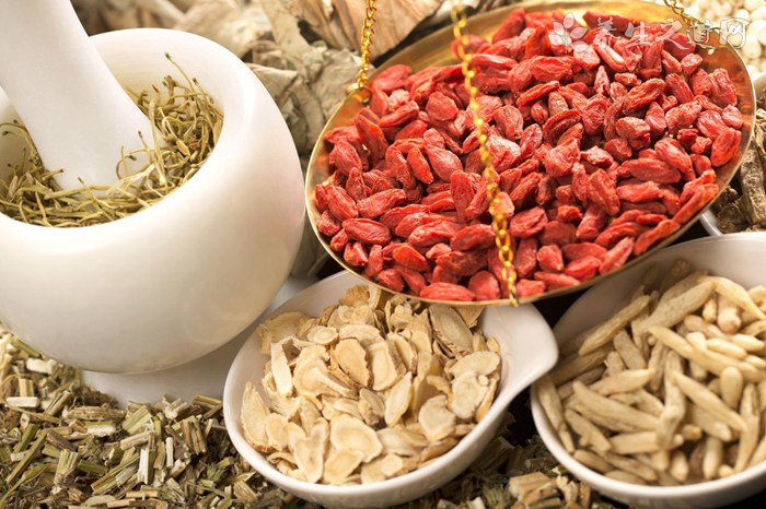 中醫推拿治療小兒佝僂病-易網健康養生網 中醫推拿治療小兒佝僂病