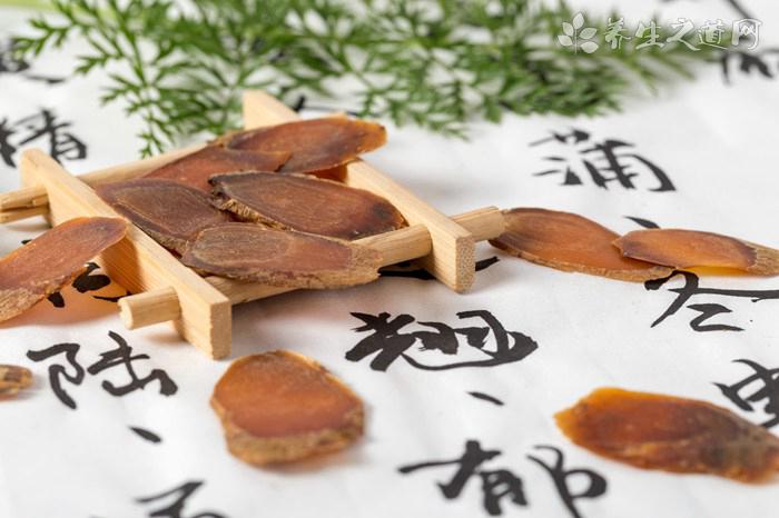 草藥屬于中藥嗎-易網<a href=http://www.xllyou.com/ target=_blank class=infotextkey>健康養生</a>網 草藥屬于中藥嗎