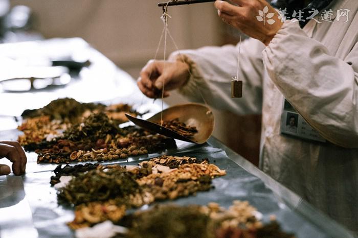 紅千層的藥用價值_紅千層的副作用-易網健康養生網 紅千層的藥用價值_紅千層的副作用