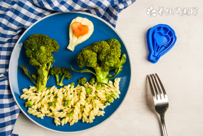 小兒中藥貼敷注意事項-易網<a href=http://www.xllyou.com/ target=_blank class=infotextkey>健康養生</a>網 小兒中藥貼敷注意事項