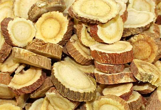 甘草的功效與作用-易網(wǎng)健康<a href=http://www.xllyou.com/jkys/ target=_blank class=infotextkey>養(yǎng)生</a>網(wǎng) 甘草的功效與作用