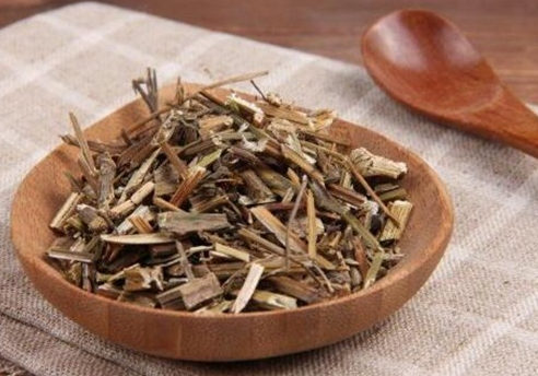 鬼針草泡水喝的功效-易網<a href=http://www.xllyou.com/ target=_blank class=infotextkey>健康養生</a>網 鬼針草泡水喝的功效