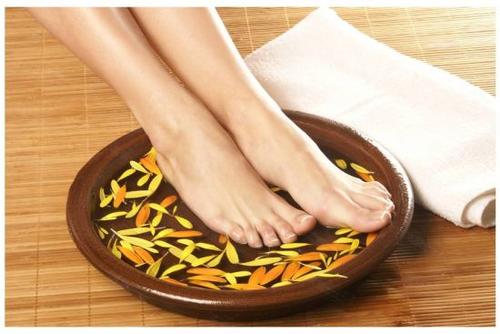 姜水泡腳的禁忌-易網(wǎng)健康<a href=http://www.xllyou.com/jkys/ target=_blank class=infotextkey>養(yǎng)生</a>網(wǎng) 姜水泡腳的禁忌