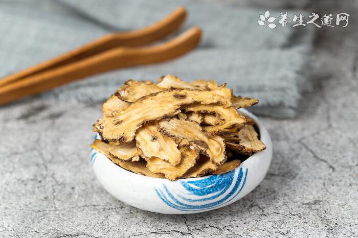 當(dāng)歸怎么吃能補(bǔ)血-易網(wǎng)<a href=http://www.xllyou.com/ target=_blank class=infotextkey>健康養(yǎng)生</a>網(wǎng) 當(dāng)歸怎么吃能補(bǔ)血