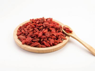 白參泡水喝的功效？白參枸杞泡水喝的功效