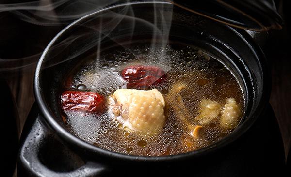 丹參粉怎么吃?丹參粉的營養食譜-易網<a href=http://www.xllyou.com/ target=_blank class=infotextkey>健康養生</a>網 丹參粉怎么吃?丹參粉的營養食譜