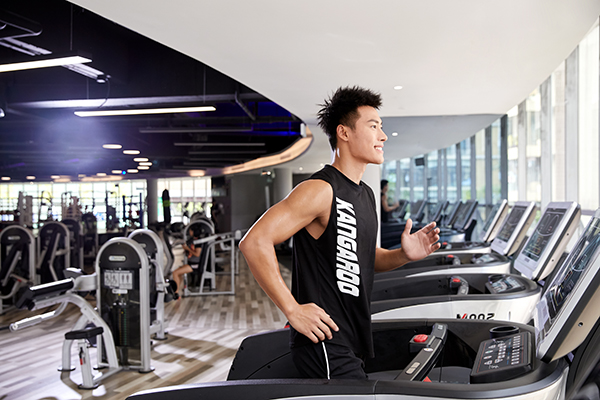 男性怎樣抗衰老(什么運動抗衰老)-易網健康<a href=http://www.xllyou.com/jkys/ target=_blank class=infotextkey>養生</a>網 男性怎樣抗衰老(什么運動抗衰老)