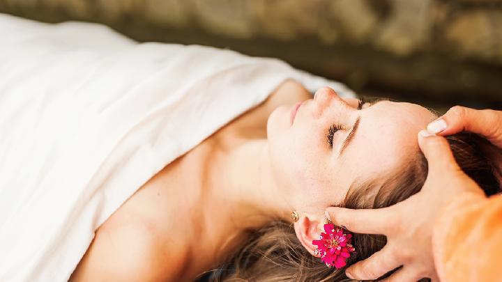 得了頸椎病如何按摩比較好 按摩3穴位助你輕松擺脫頸椎病