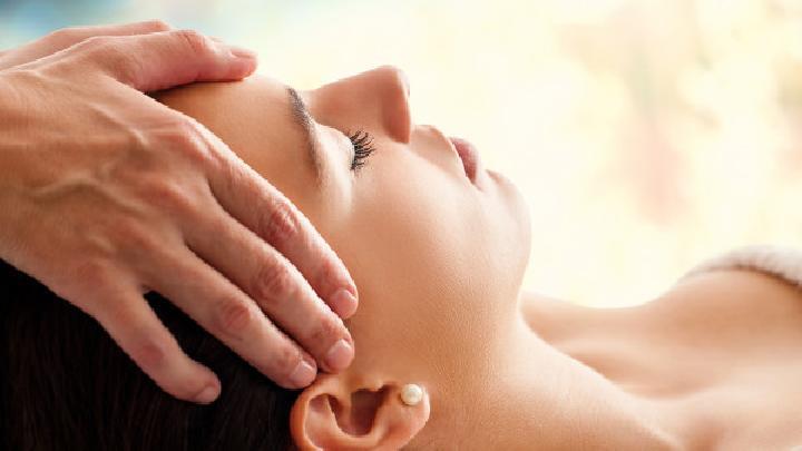 中醫怎么治療慢性肝炎 中醫兩個按摩妙法輔助治療慢性肝炎-易網健康養生網 中醫怎么治療慢性肝炎 中醫兩個按摩妙法輔助治療慢性肝炎