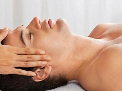 為什么捏脊能治病? 中醫捏脊療法幫你改善腰肌勞損