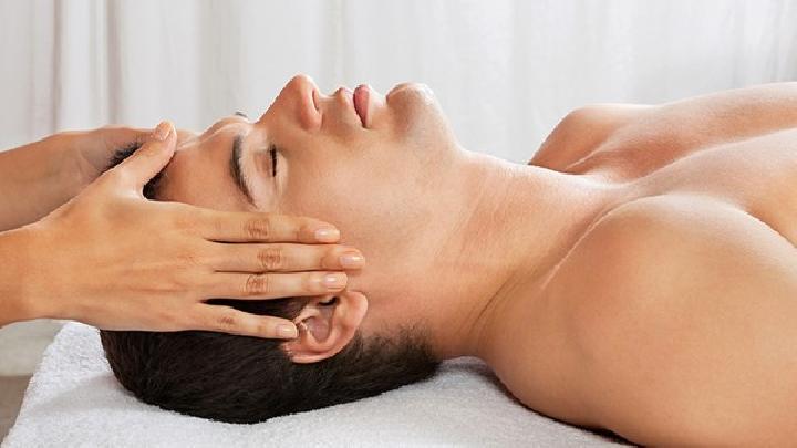 6個推拿按摩止腹瀉方法推薦 中醫按摩教你輕松治好腹瀉-易網健康養生網 6個推拿按摩止腹瀉方法推薦 中醫按摩教你輕松治好腹瀉