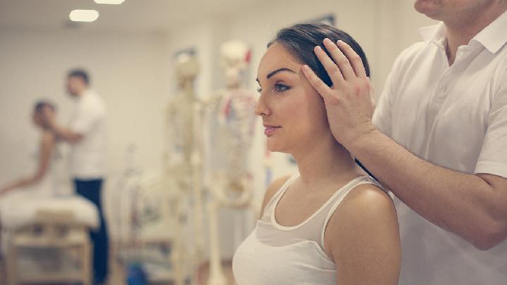 慢性疾病患者應該如何保健? 6個慢性疾病患者的實用按摩保健法-易網<a href=http://www.xllyou.com/ target=_blank class=infotextkey>健康養生</a>網 慢性疾病患者應該如何保健? 6個慢性疾病患者的實用按摩保健法