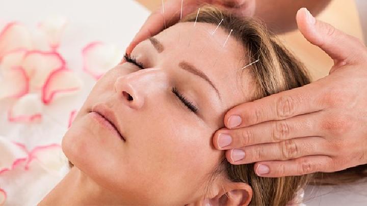 中醫(yī)針灸治療耳鳴癥狀有效嗎 中醫(yī)治療耳鳴的針灸方法介紹-易網(wǎng)<a href=http://www.xllyou.com/ target=_blank class=infotextkey>健康養(yǎng)生</a>網(wǎng) 中醫(yī)針灸治療耳鳴癥狀有效嗎 中醫(yī)治療耳鳴的針灸方法介紹