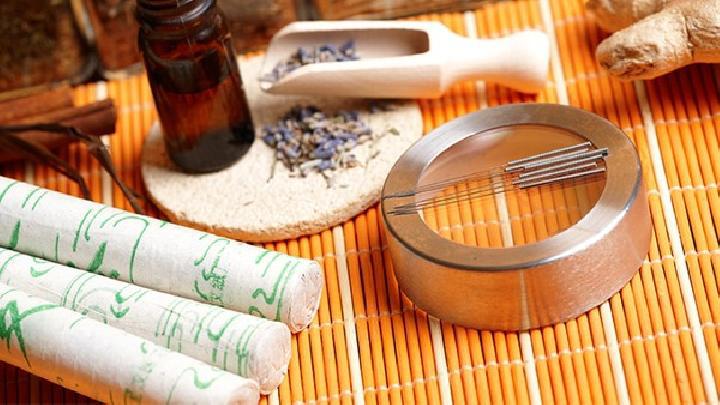 女性痛經(jīng)怎么才能快速止痛 女性痛經(jīng)用針灸扎穴位止痛最快-易網(wǎng)<a href=http://www.xllyou.com/ target=_blank class=infotextkey>健康養(yǎng)生</a>網(wǎng) 女性痛經(jīng)怎么才能快速止痛 女性痛經(jīng)用針灸扎穴位止痛最快