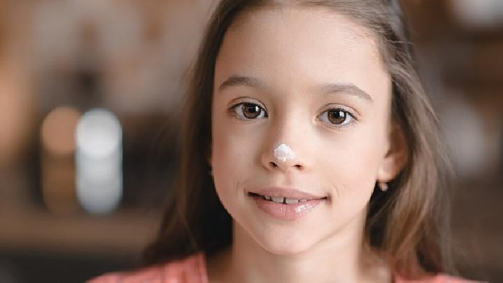 兒童近視怎么預防比較好 中醫推拿按摩預防兒童近視效果好-易網<a href=http://www.xllyou.com/ target=_blank class=infotextkey>健康養生</a>網 兒童近視怎么預防比較好 中醫推拿按摩預防兒童近視效果好