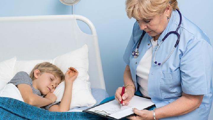 青少年應(yīng)該如何預(yù)防近視?預(yù)防青少年近視試試中醫(yī)推拿飲食法-易網(wǎng)健康<a href=http://www.xllyou.com/jkys/ target=_blank class=infotextkey>養(yǎng)生</a>網(wǎng) 青少年應(yīng)該如何預(yù)防近視?預(yù)防青少年近視試試中醫(yī)推拿飲食法