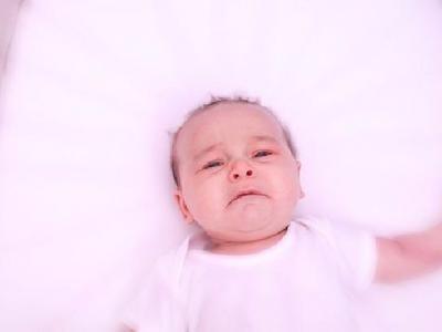 這兩類寶寶容易發(fā)燒 預(yù)防寶寶發(fā)燒小兒推拿提高抵抗力