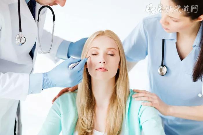 扁平疣是怎么引起的-易網健康<a href=http://www.xllyou.com/jkys/ target=_blank class=infotextkey>養生</a>網 扁平疣是怎么引起的