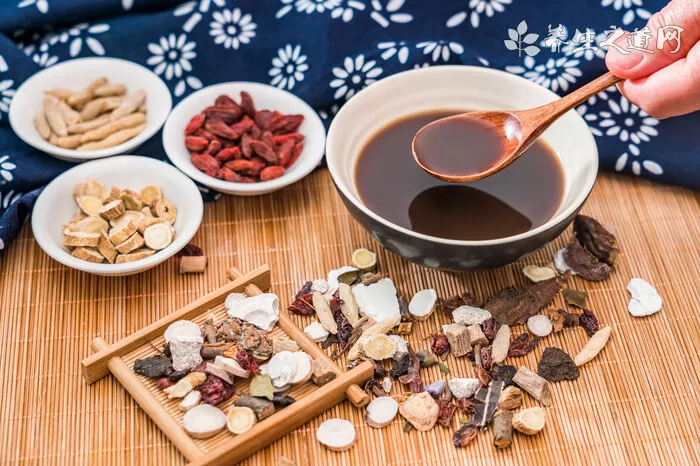 太甜的沖劑藥會導(dǎo)致糖尿病嗎 引起糖尿病的因素是什么-易網(wǎng)<a href=http://www.xllyou.com/ target=_blank class=infotextkey>健康養(yǎng)生</a>網(wǎng) 太甜的沖劑藥會導(dǎo)致糖尿病嗎 引起糖尿病的因素是什么