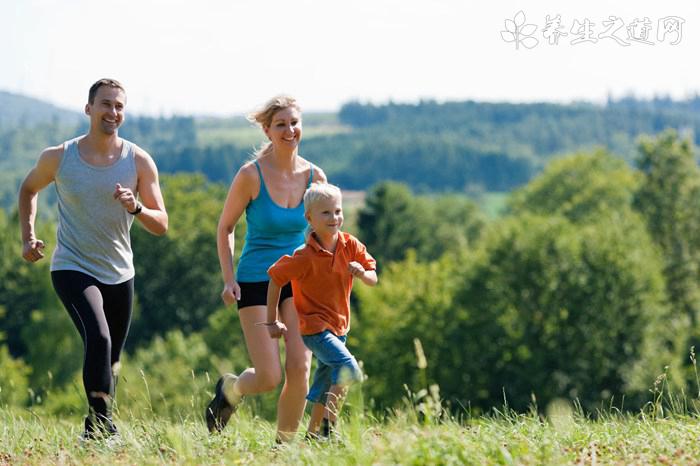 父母當著孩子的面打架 孩子易性情暴虐影響性格-易網<a href=http://www.xllyou.com/ target=_blank class=infotextkey>健康養生</a>網 父母當著孩子的面打架 孩子易性情暴虐影響性格