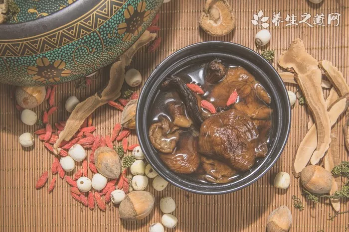 怎么燉雞湯好喝又營養-易網健康養生網 怎么燉雞湯好喝又營養