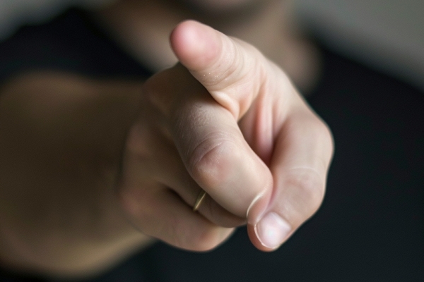 商陽穴位置及功效