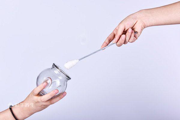 拔罐多久一次合適-易網健康<a href=http://www.xllyou.com/jkys/ target=_blank class=infotextkey>養生</a>網 拔罐多久一次合適